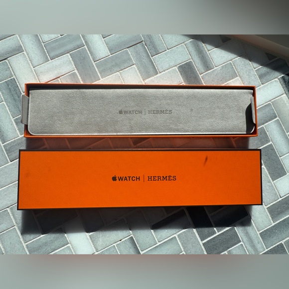 Hermes Apple Single Tour Watch Band Bleu Lin 41mm - Picture 3 of 9